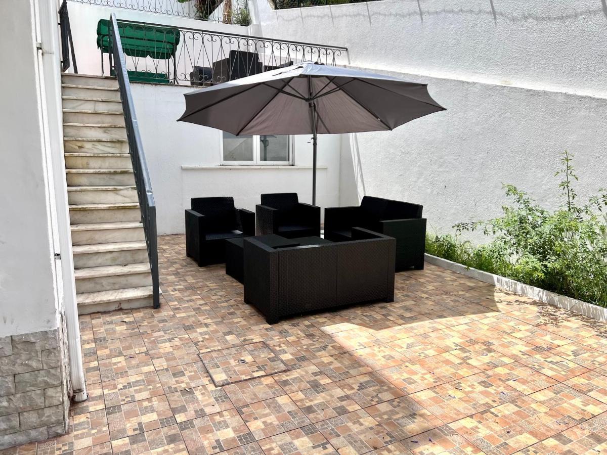 Oeiras Beach Private Room 9 - Double Bedroom With Shared Bathroom & Terrace Оэйраш Экстерьер фото